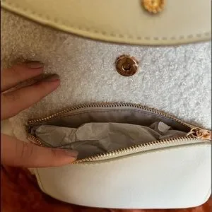 LC Lauren Conrad | Bags | Cream Lauren Conrad Backpack  display picture 3
